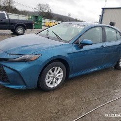 TOYOTA CAMRY LE AWD - фото 3