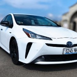 TOYOTA Prius XLE HYBRID - фото 7