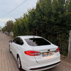 Ford Fusion Hybrid - фото 4
