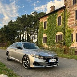 Honda Accord Hybrid - фото 3