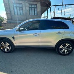 Mitsubishi Outlander - фото 2