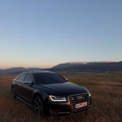 Audi S8 - фото 2