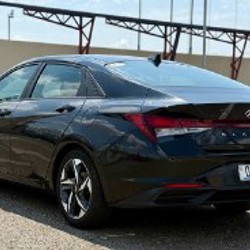 Hyundai Elantra SEL - фото 3