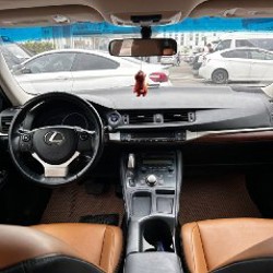 Lexus CT200H - фото 5