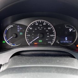 Lexus CT200H - фото 7