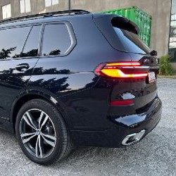 BMW X7 M Sport - фото 3