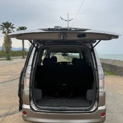Toyota Voxy - фото 9