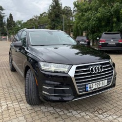 Audi Q7 - фото 9