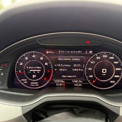 Audi Q7 - фото 10