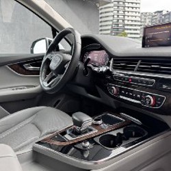 Audi Q7 2018 - фото 9