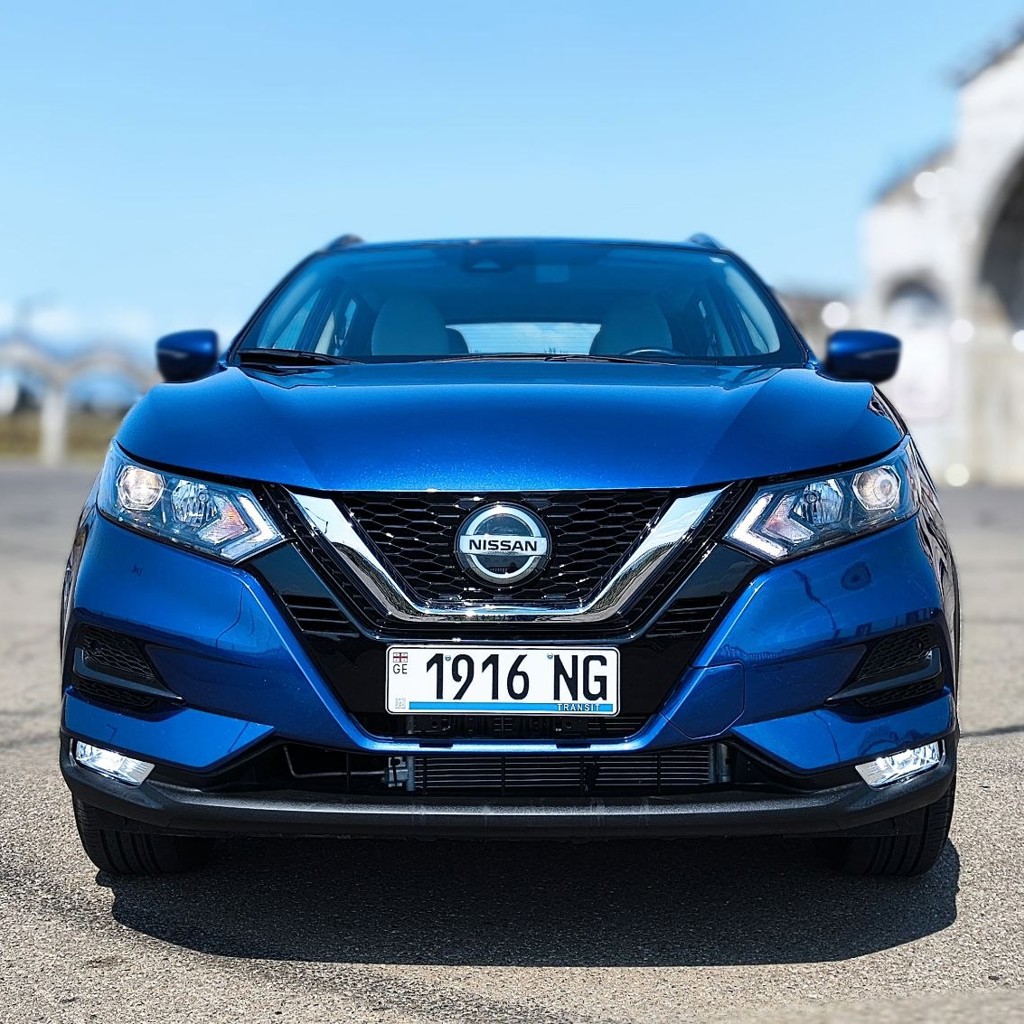 NISSAN Qashqai SV AWD