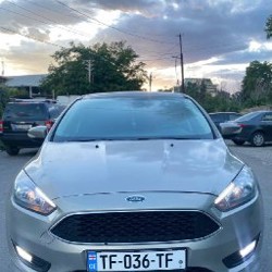 Ford Focus SE - фото 5