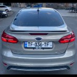 Ford Focus SE - фото 2