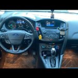 Ford Focus SE - фото 7