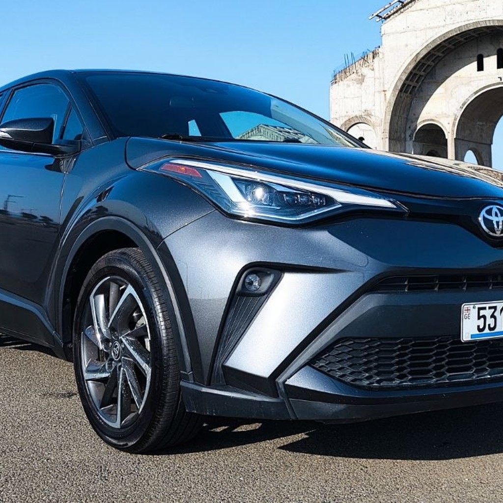 TOYOTA C-HR LIMITED