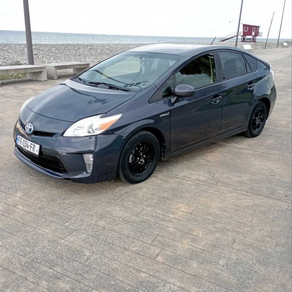 TOYOTA PRIUS 30