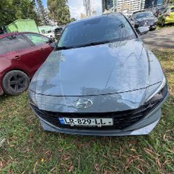 Hyundai Elantra - фото 3