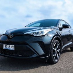 Toyota C-HR XLE - фото 7