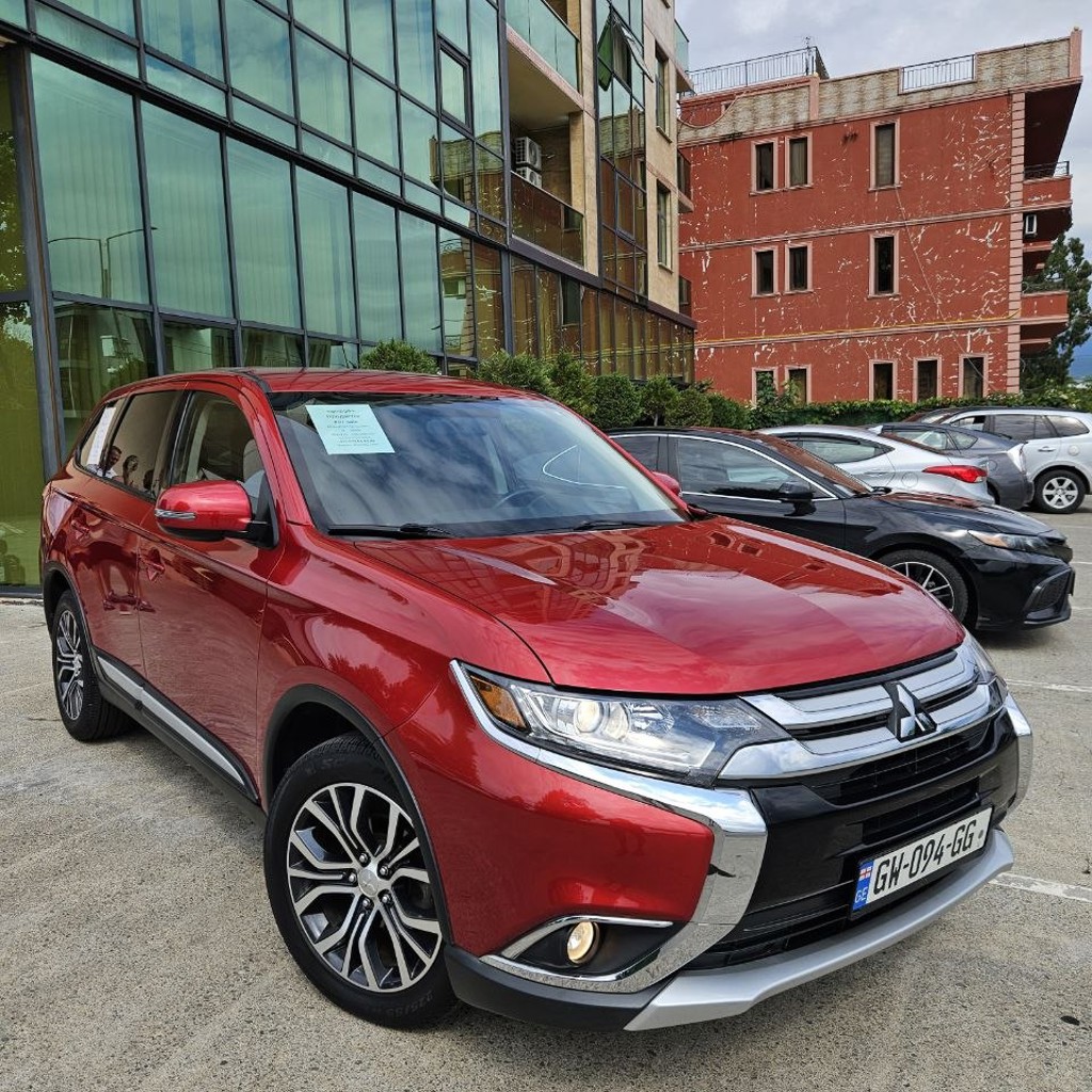Mitsubishi Outlander SE