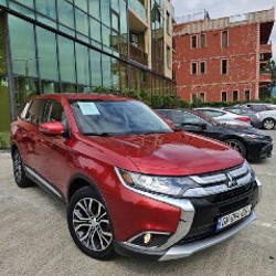 Mitsubishi Outlander SE - фото 1