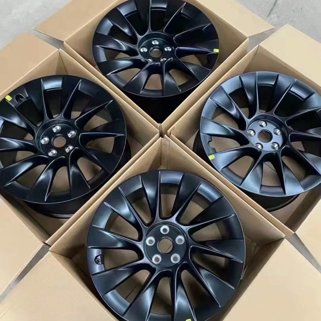 Диски R20 на Tesla Y