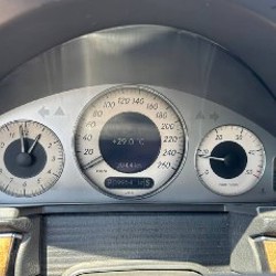 Mercedes Benz E270 CDI - фото 3