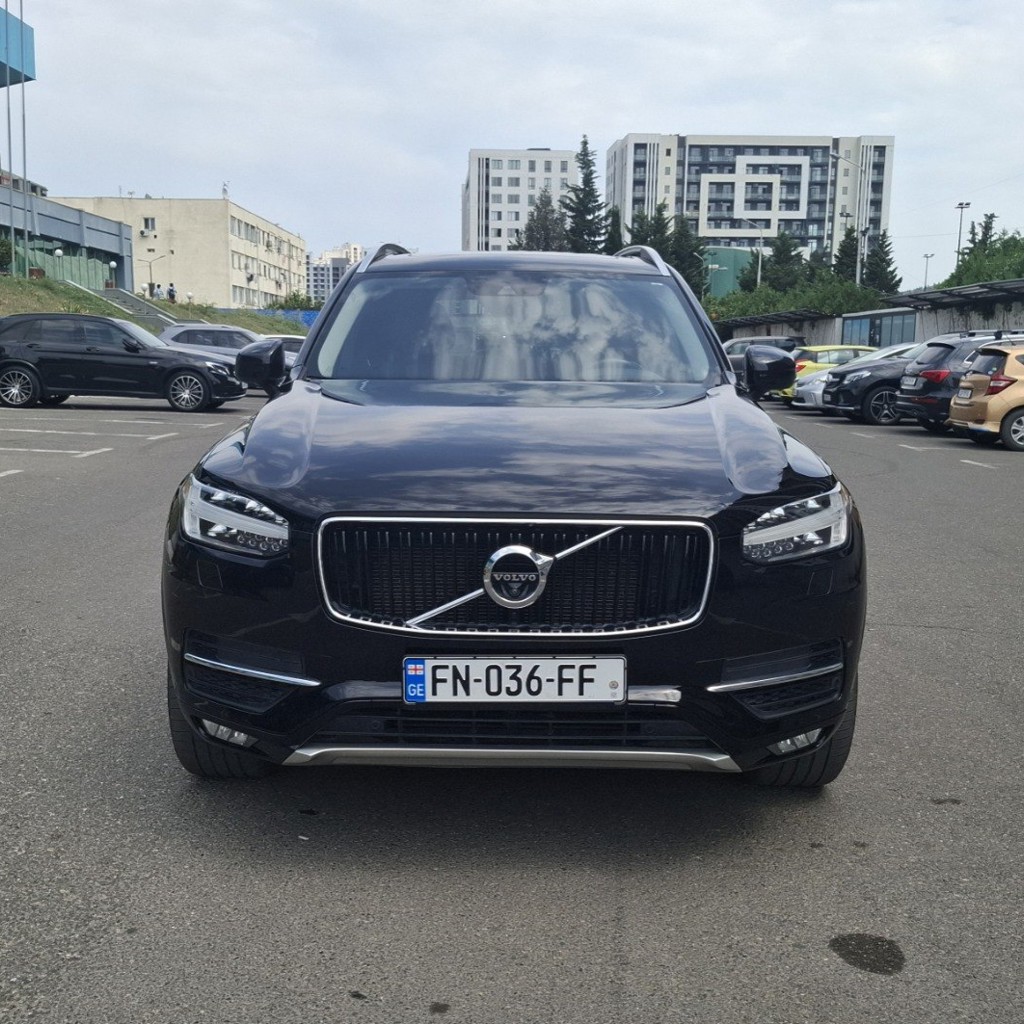 Volvo XC90 Momentum T6