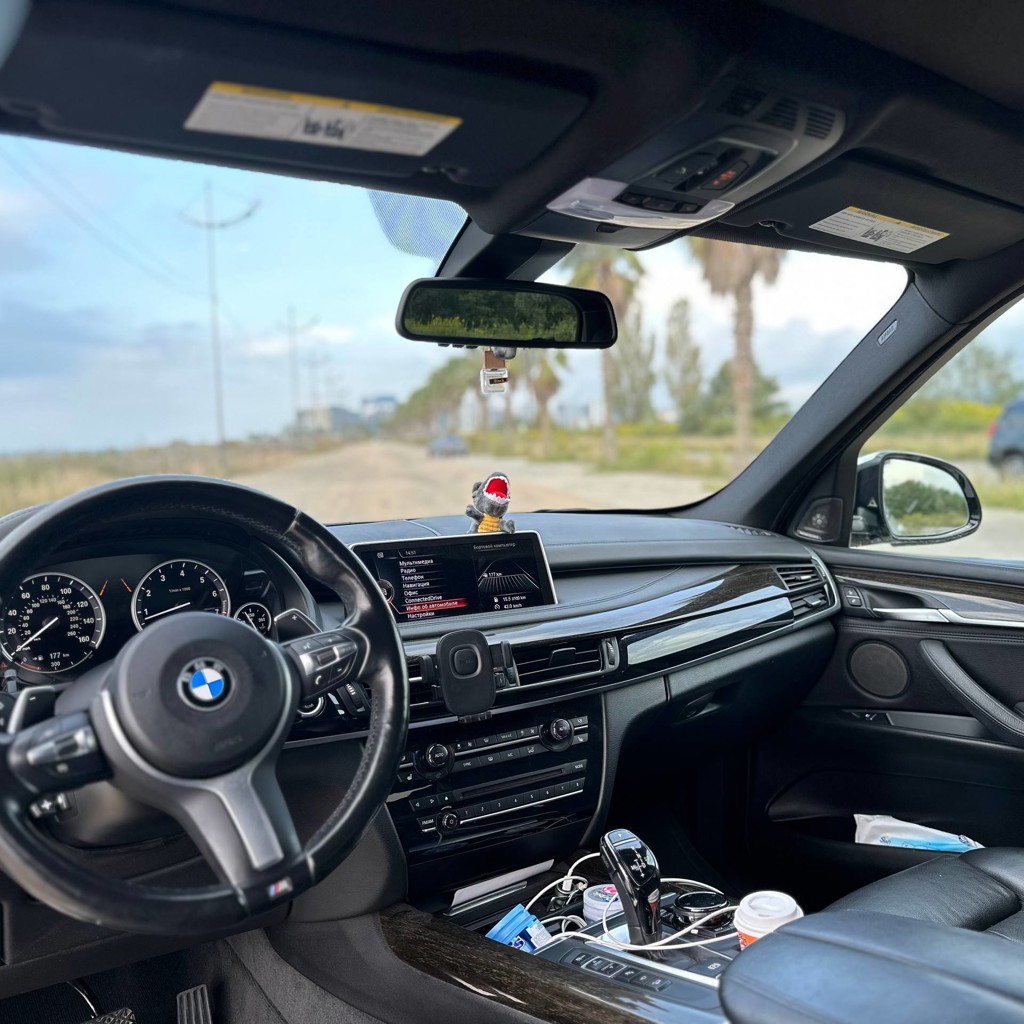 Автомобиль