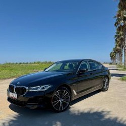 BMW 530e Luxury - фото 3
