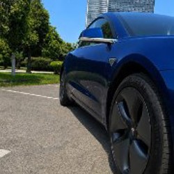 Tesla 3 Dual Motor - фото 3