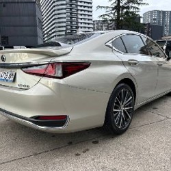 Lexus ES 300h - фото 4