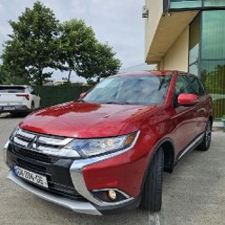 Mitsubishi Outlander SE - фото 1