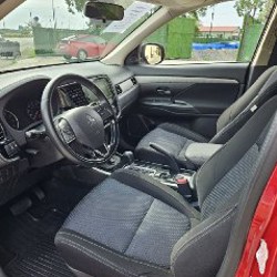 Mitsubishi Outlander SE - фото 3