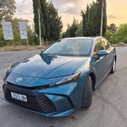 Toyota Camry 2025 LE AWD Hybrid - фото 2
