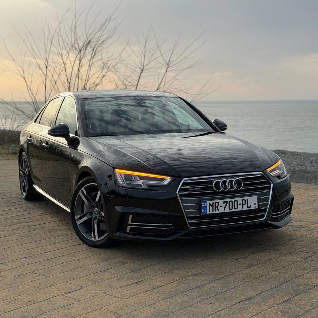 Audi A4 2.0T quattro