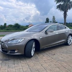 Tesla Model S 85D - фото 2