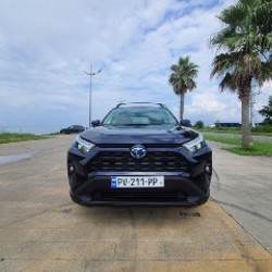Toyota RAV4 Hybrid - фото 2