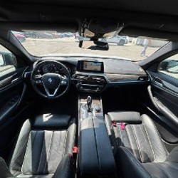 BMW G30 540i - фото 7