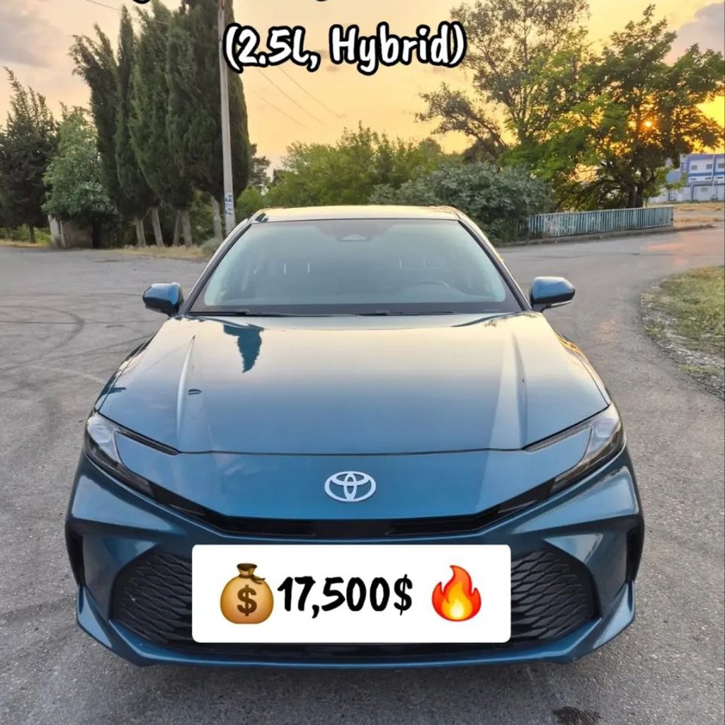 Toyota Camry 2025 LE AWD Hybrid