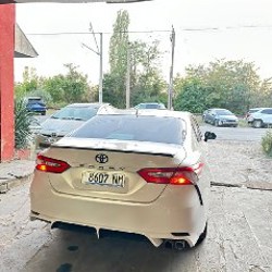 Toyota Camry - фото 2