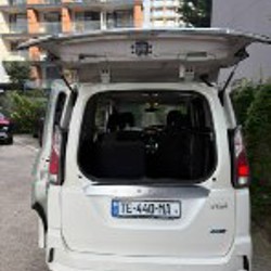 Nissan Serena - фото 7