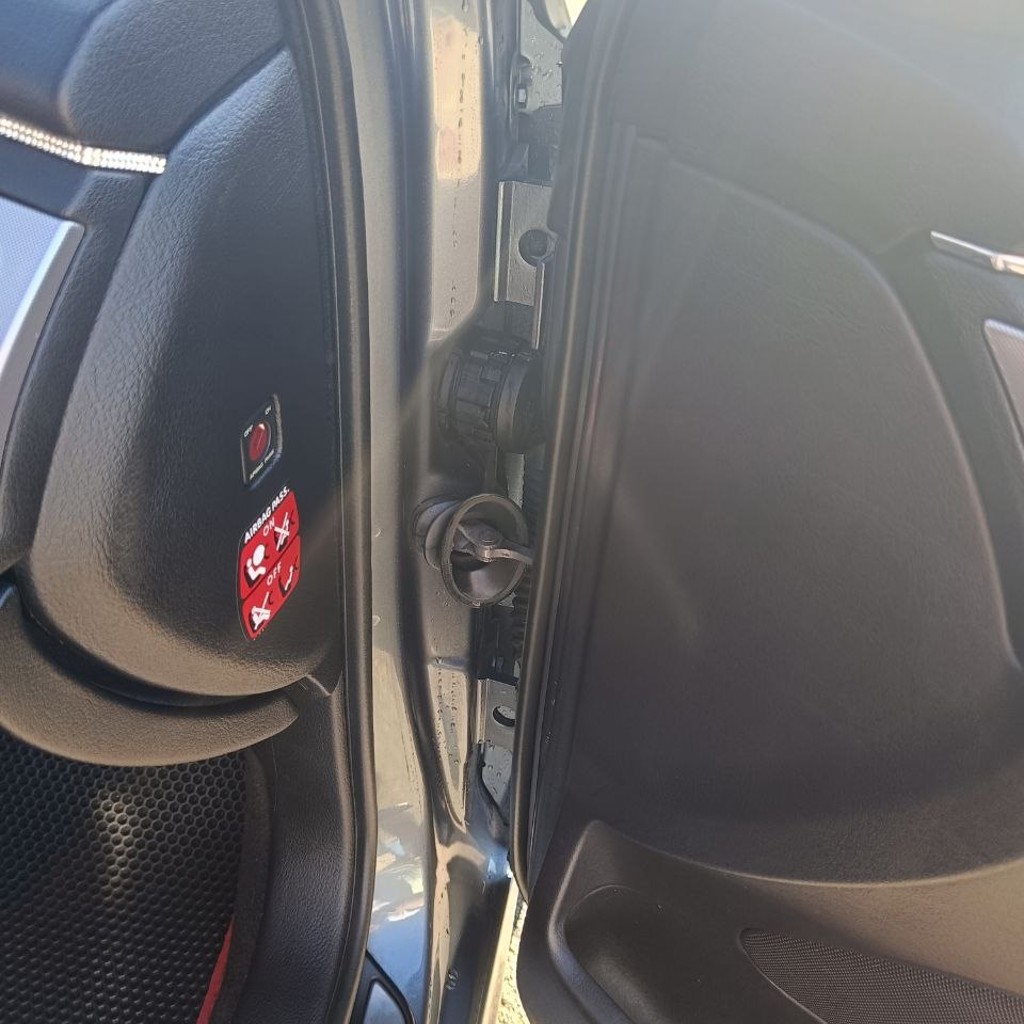 Peugeot 607