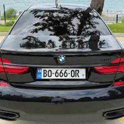 BMW 740i Long G12 - фото 3