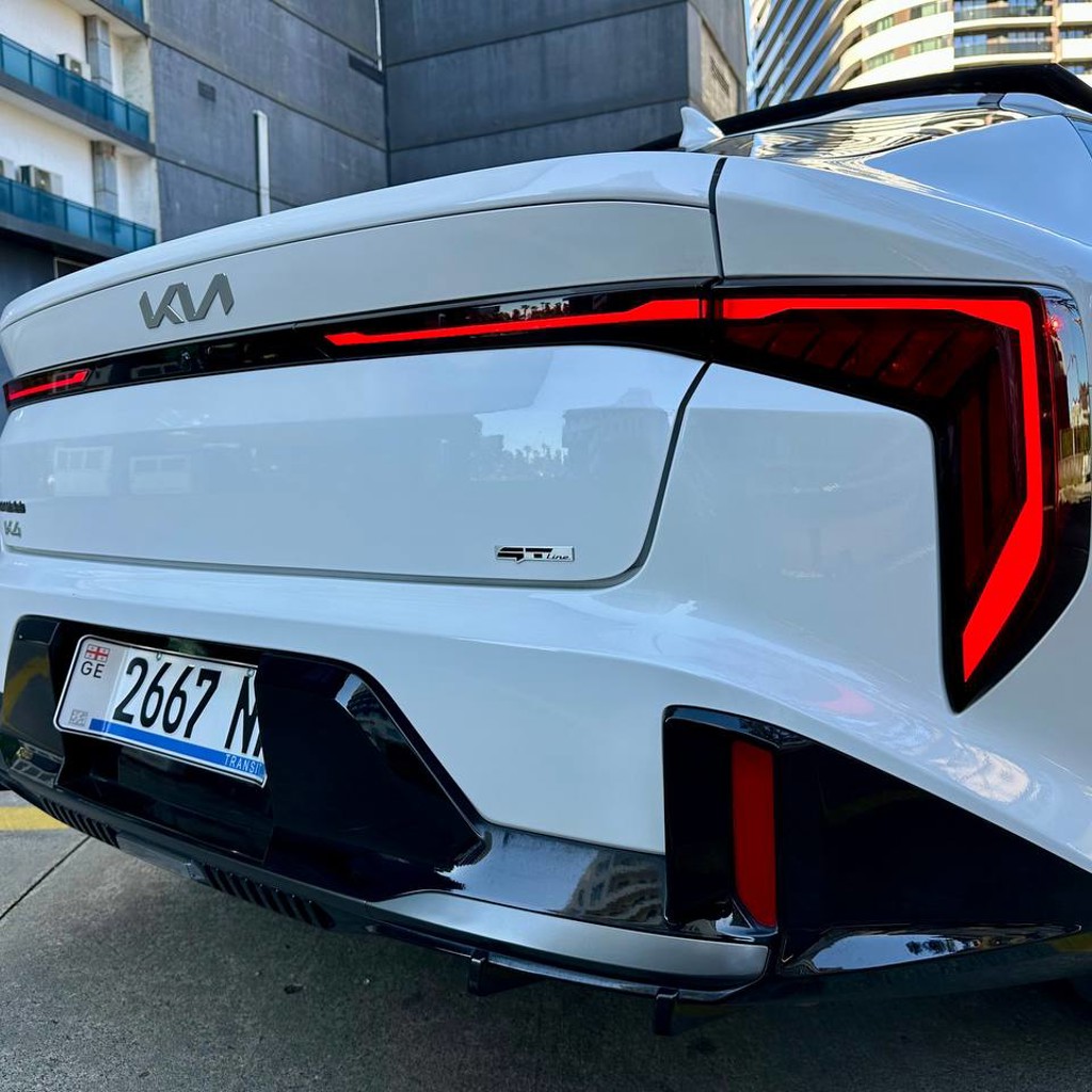 KIA GT lain