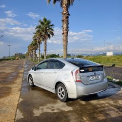 Toyota Prius - фото 2