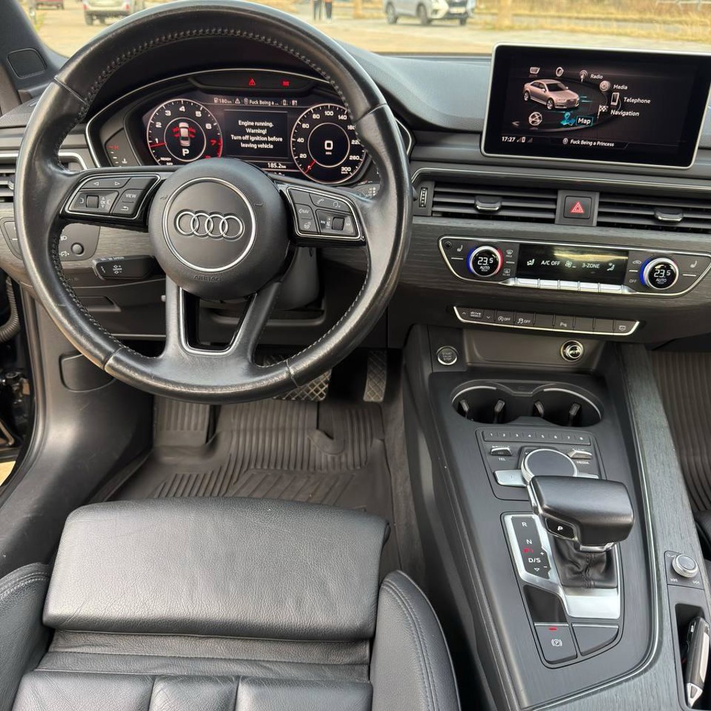 Audi A4 2.0T quattro