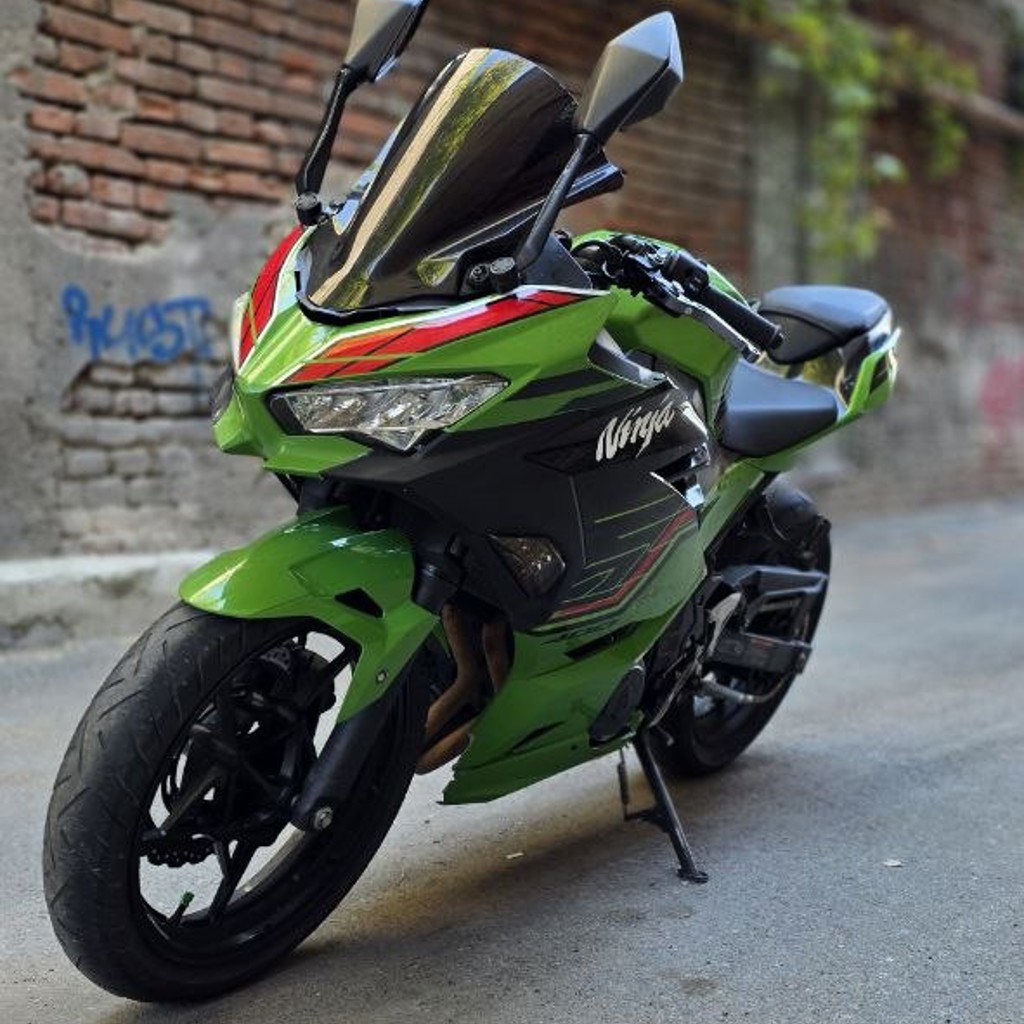Kawasaki ninja 400