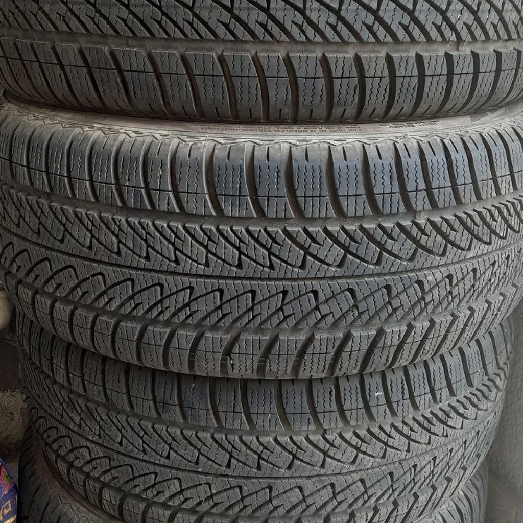 Шины зимние Goodyear