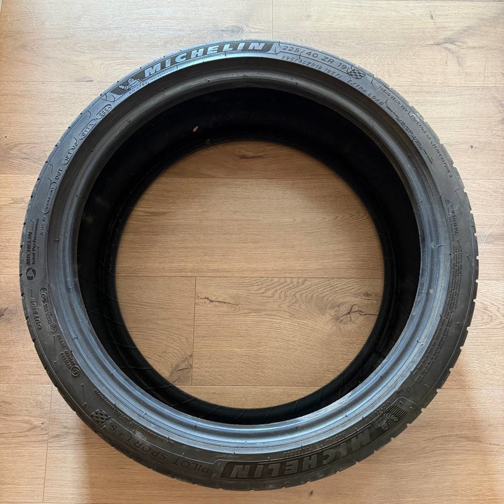 Шина Michelin Pilot Sport 4 ZP
