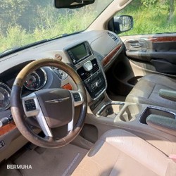 Chrysler Town Country - фото 2